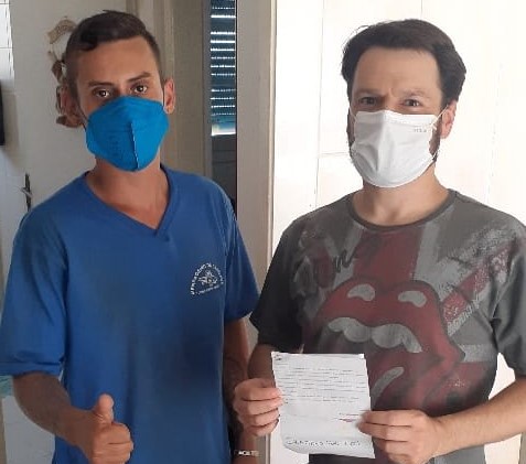 Doadores recebem cartão com mensagem natalina