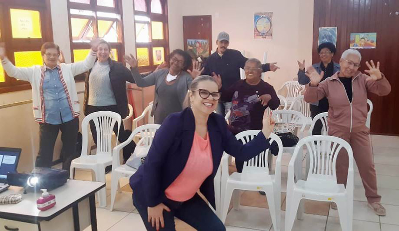 Atividade orienta idosos sobre cuidados na saúde