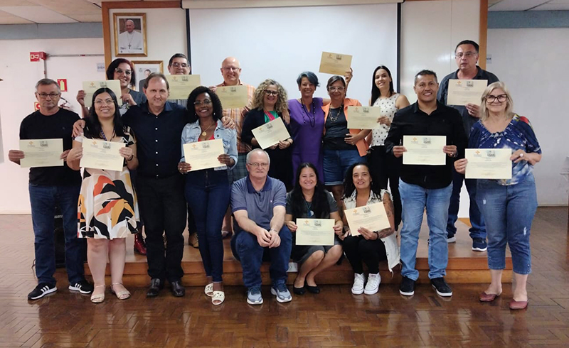 Curso qualifica captadores de recursos